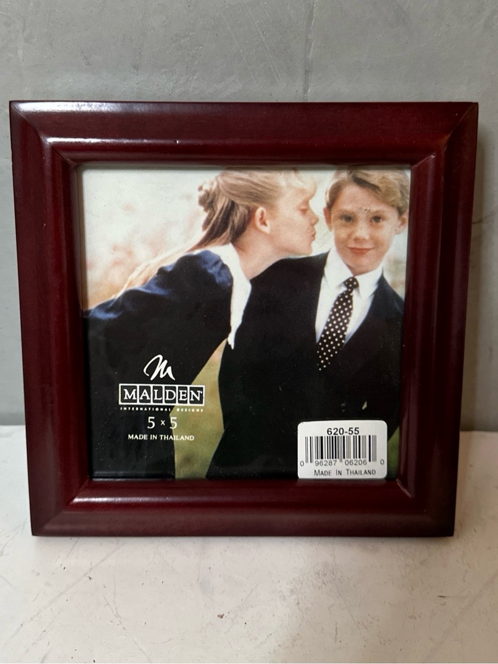 NEW! Malden International Designs Cherry Wood Frame Holds 5x5 MDE IN THAILAND
